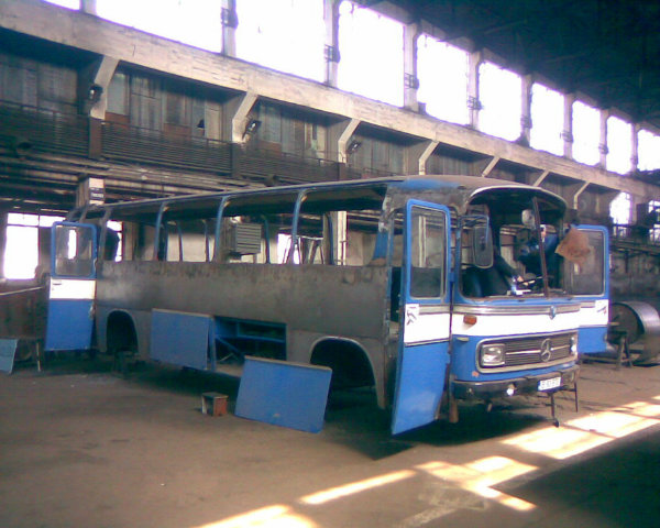 اتوبوس بنز بازسازی شده